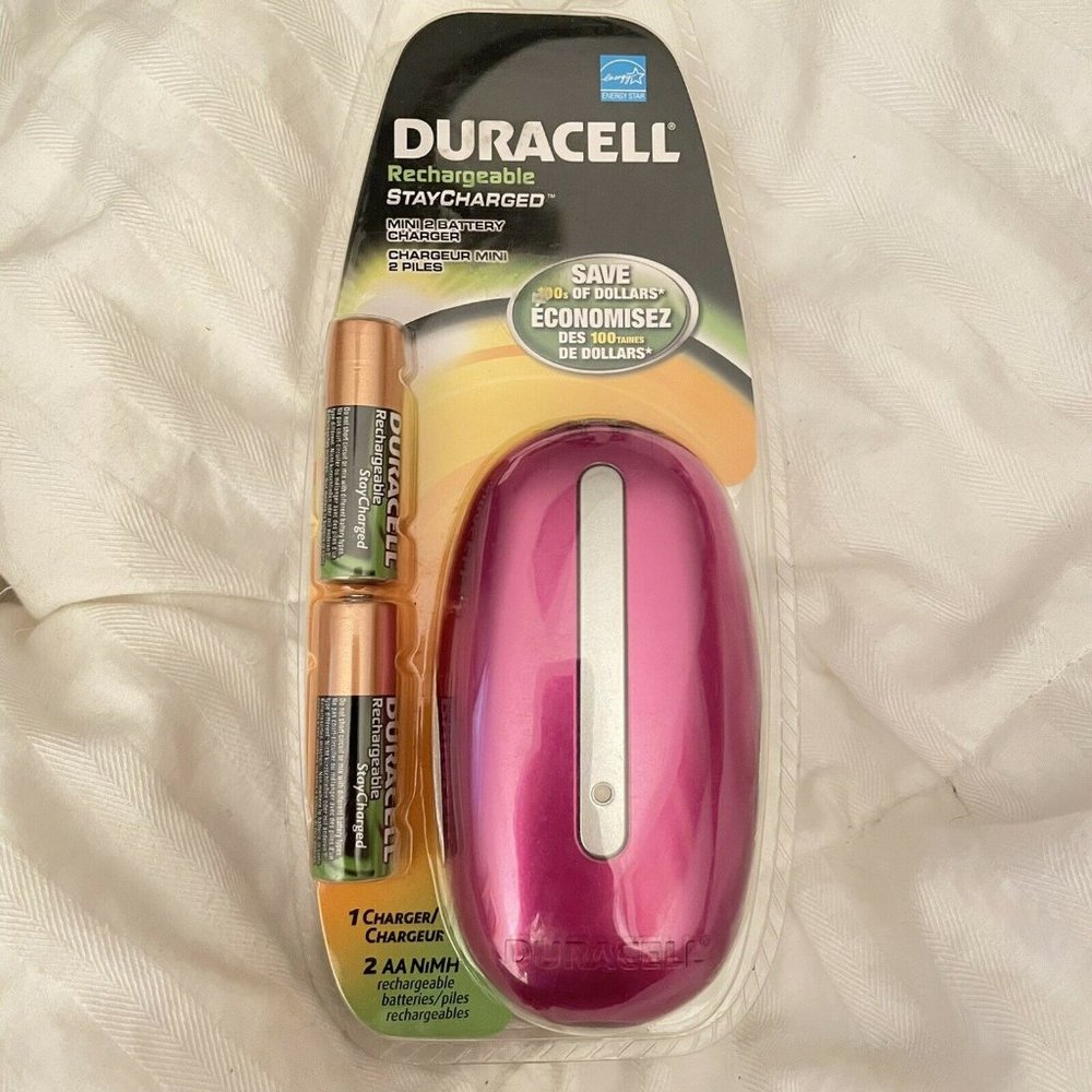 New Sealed DURACELL RECHARGEABLE MINI 2 Battery Charger Pink w/ 2 AA NiMH batt - Picture 1 of 7